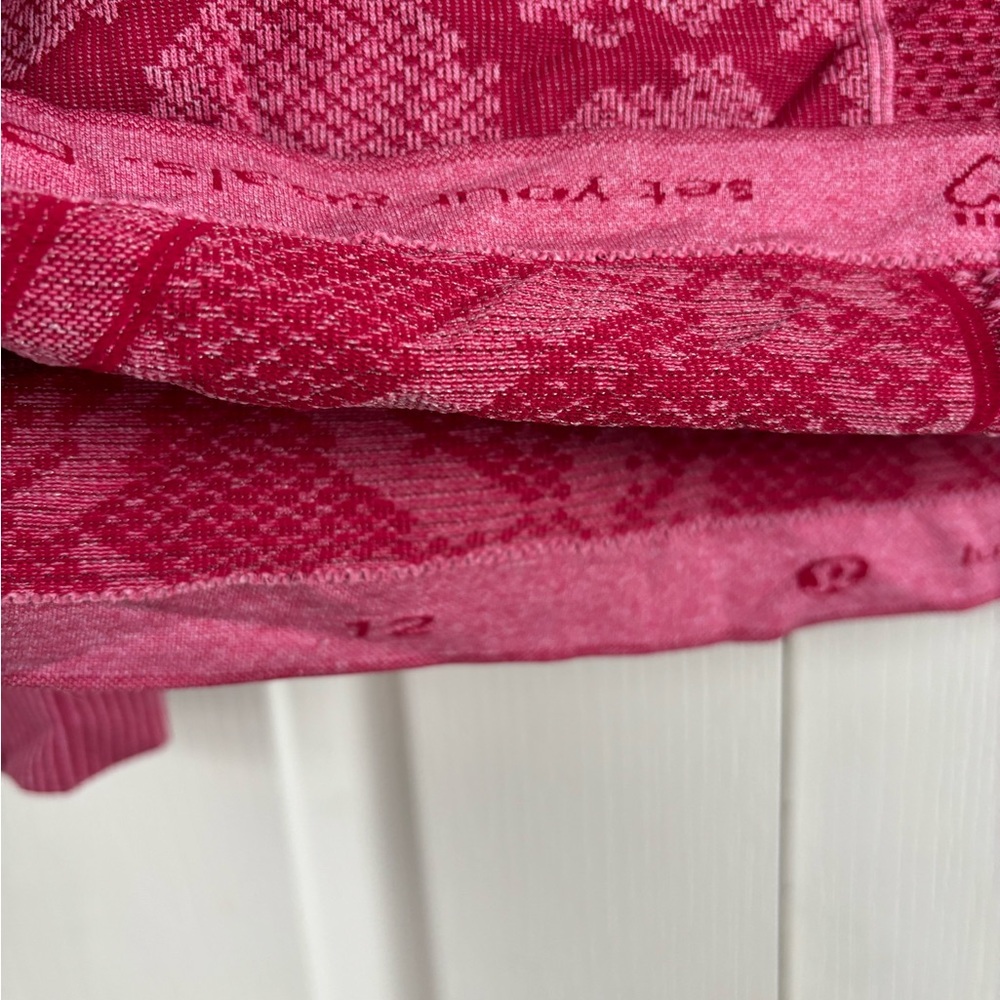 Lululemon Swiftly Raspberry Pattern Long Sleeve Top - Picture 4 of 4